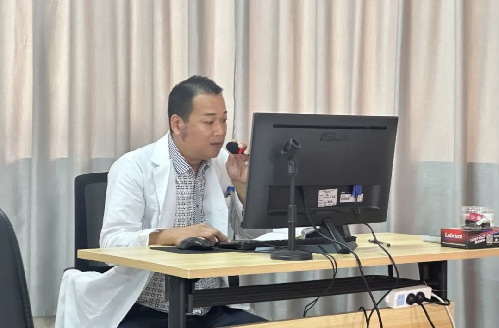 守护健康，从我做起∣我校举办开学前防病卫生知识讲座